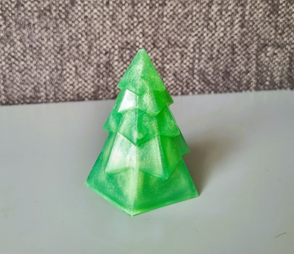 Sapin Vert (H7.5 cm L 5 cm)