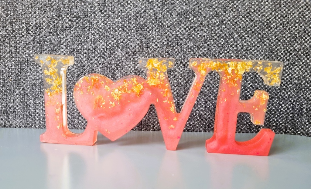 Love Rouge Nacré et Feuille d'Or ( H 7.5 cm L 20cm)